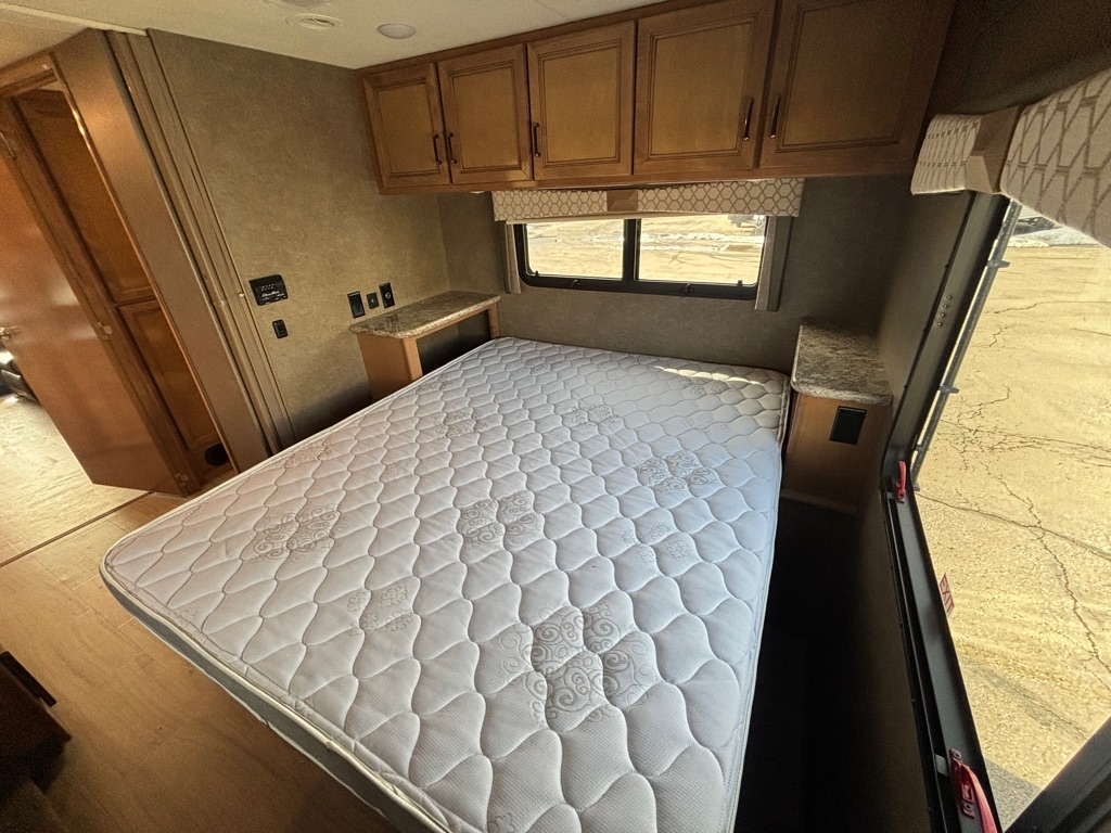 Ford E-Series Cutaway E-450 DRW 158" WB 2019