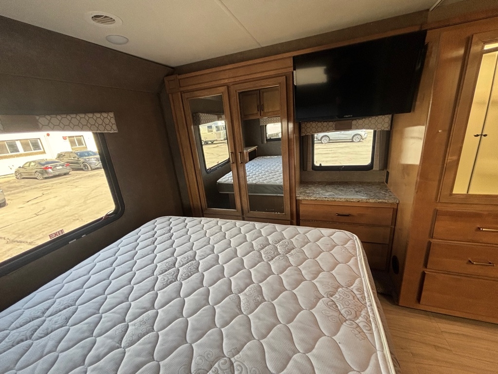 Ford E-Series Cutaway E-450 DRW 158" WB 2019