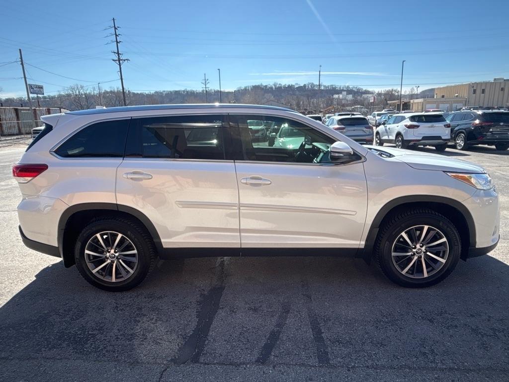Toyota Highlander XLE V6 AWD (Natl) 2019