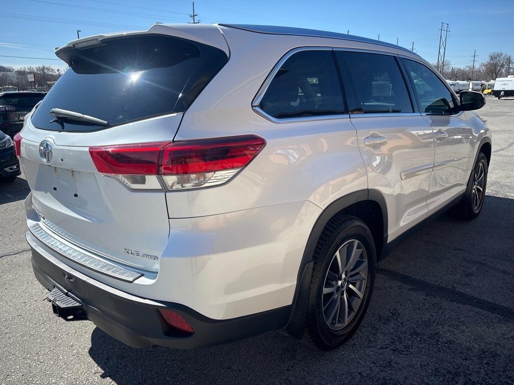 Toyota Highlander XLE V6 AWD (Natl) 2019
