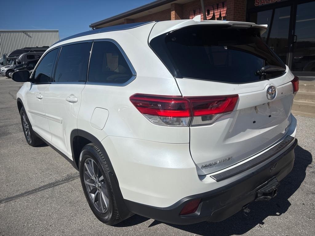 Toyota Highlander XLE V6 AWD (Natl) 2019