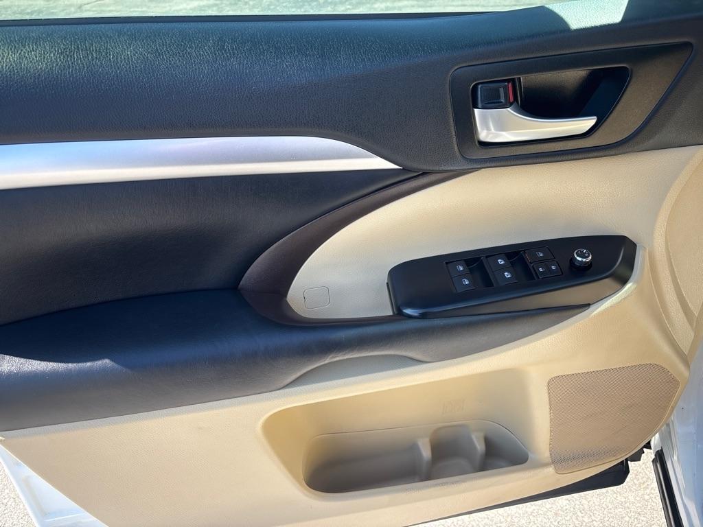 Toyota Highlander XLE V6 AWD (Natl) 2019