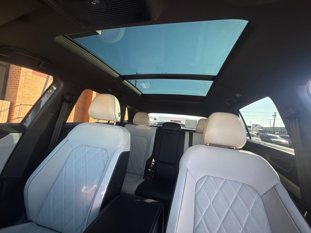 Volkswagen Atlas Cross Sport 2.0T SEL Premium R-Line 4MOTION 2024