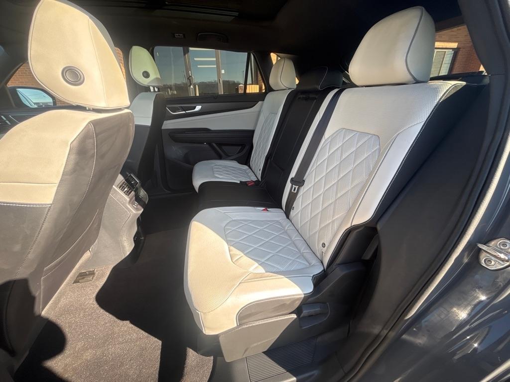 Volkswagen Atlas Cross Sport 2.0T SEL Premium R-Line 4MOTION 2024