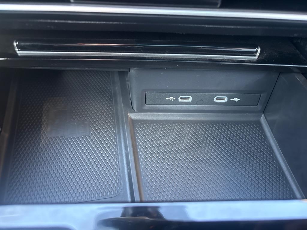 Volkswagen Atlas Cross Sport 2.0T SEL Premium R-Line 4MOTION 2024