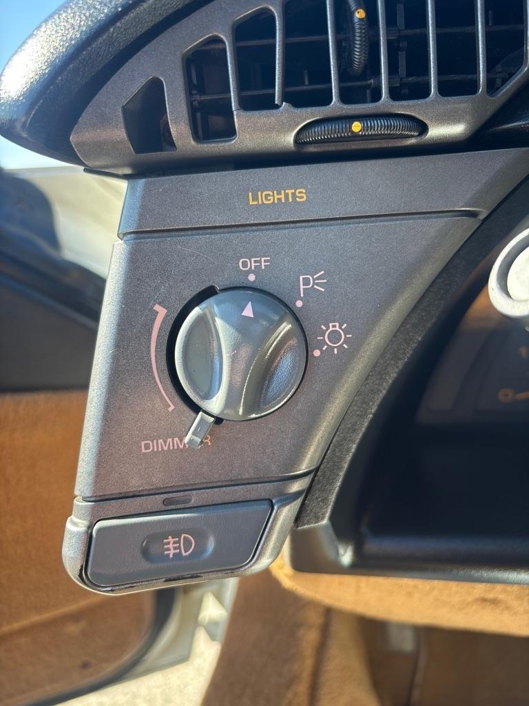 Chevrolet Corvette 2dr Convertible 1990