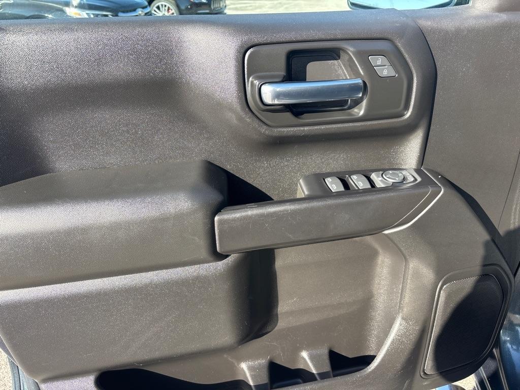 Chevrolet Silverado 1500 4WD Crew Cab 147" Custom 2019