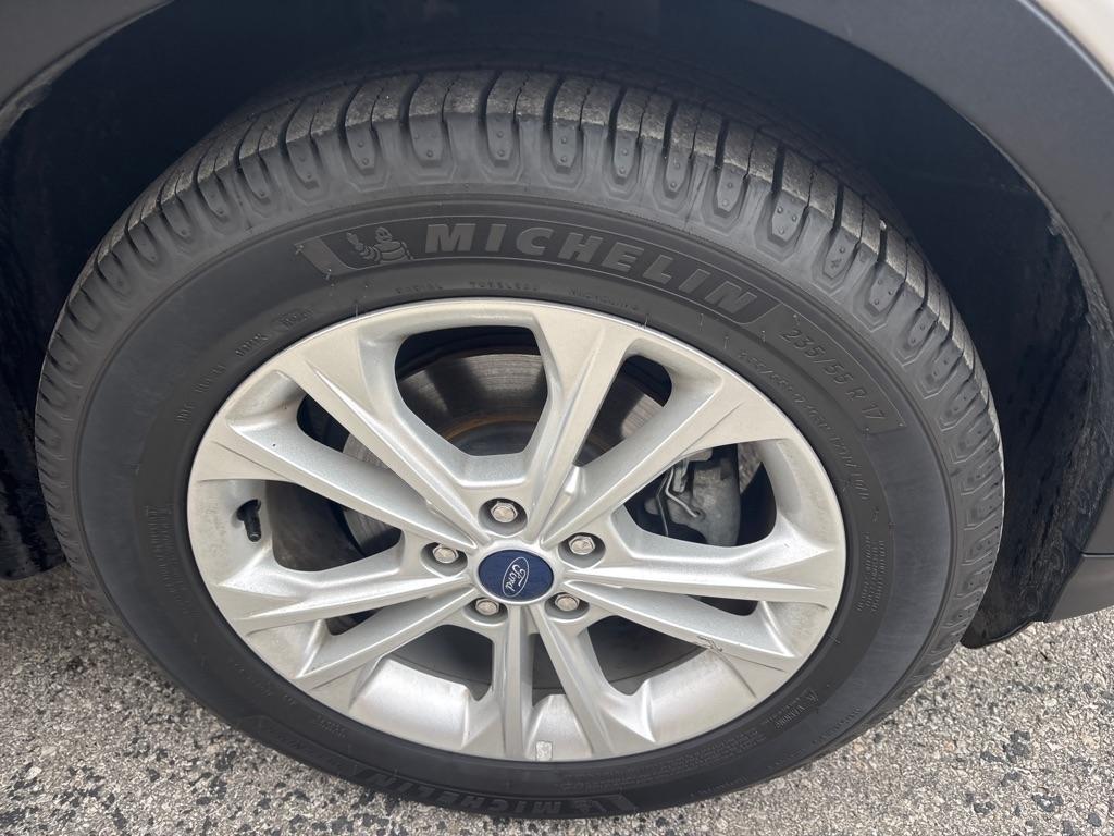 Ford Escape SE FWD 2017