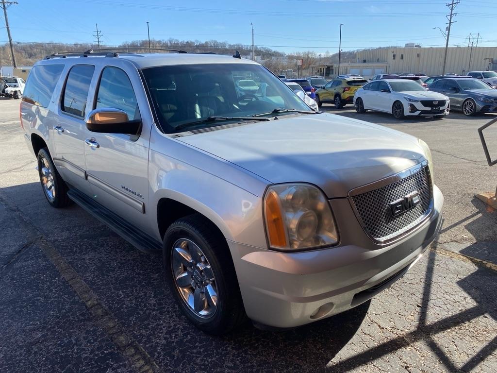 GMC Yukon XL 4WD 4dr 1500 SLT 2010