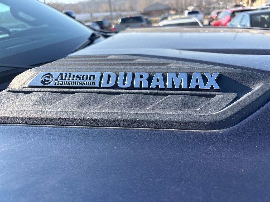 Chevrolet Silverado 3500HD 4WD Crew Cab 159" High Country 2022