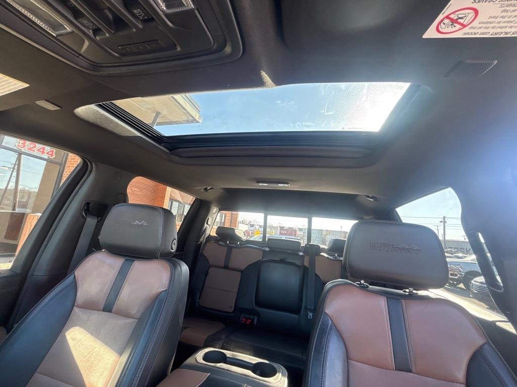 Chevrolet Silverado 3500HD 4WD Crew Cab 159" High Country 2022