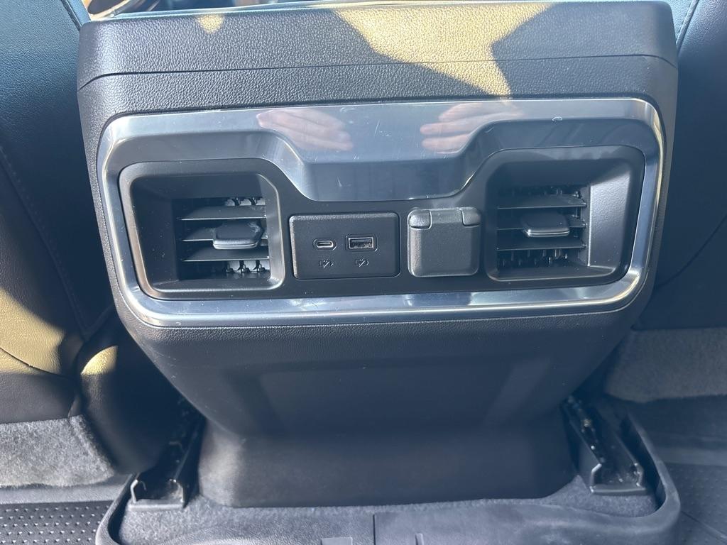 Chevrolet Silverado 3500HD 4WD Crew Cab 159" High Country 2022