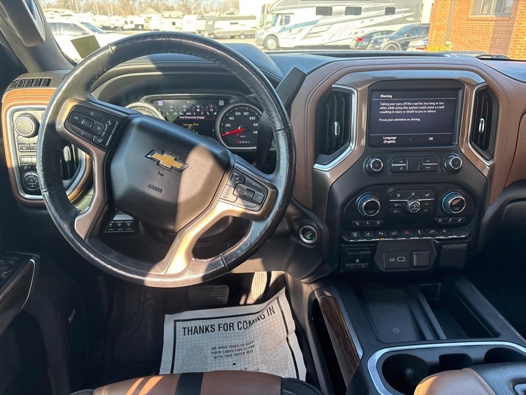 Chevrolet Silverado 3500HD 4WD Crew Cab 159" High Country 2022