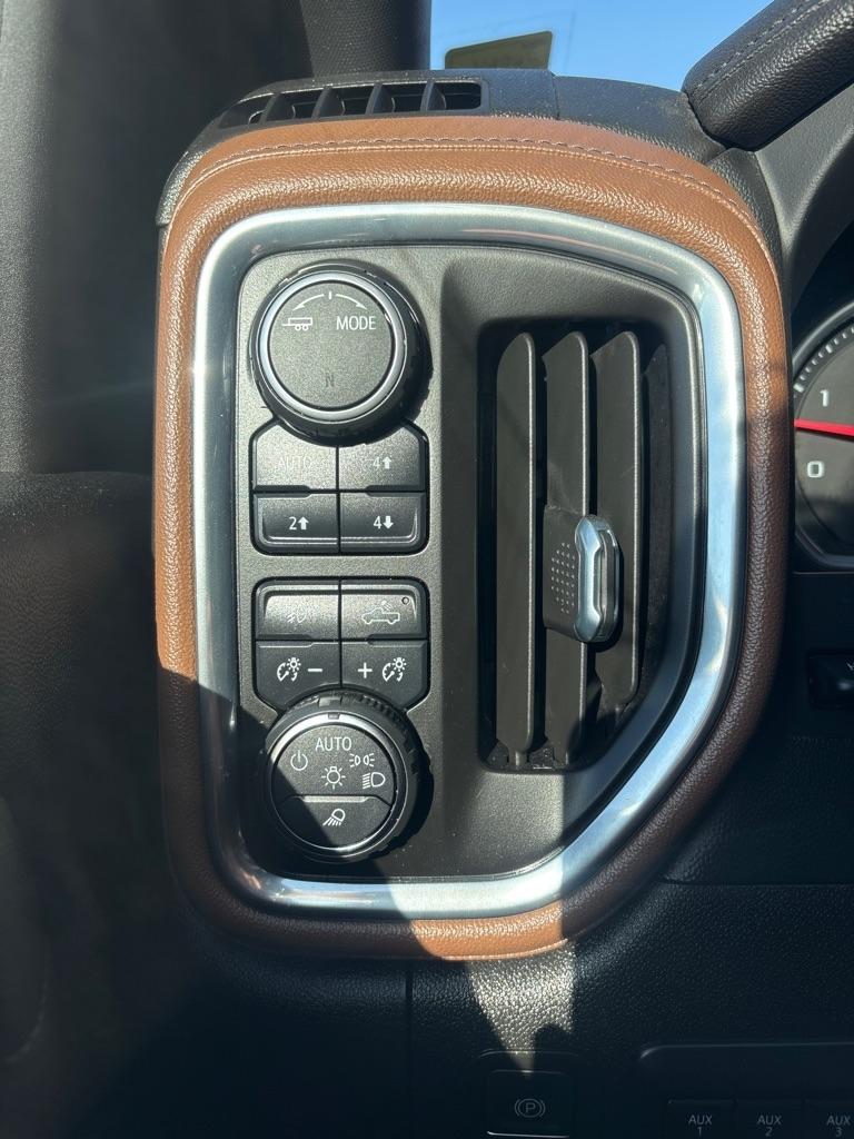 Chevrolet Silverado 3500HD 4WD Crew Cab 159" High Country 2022