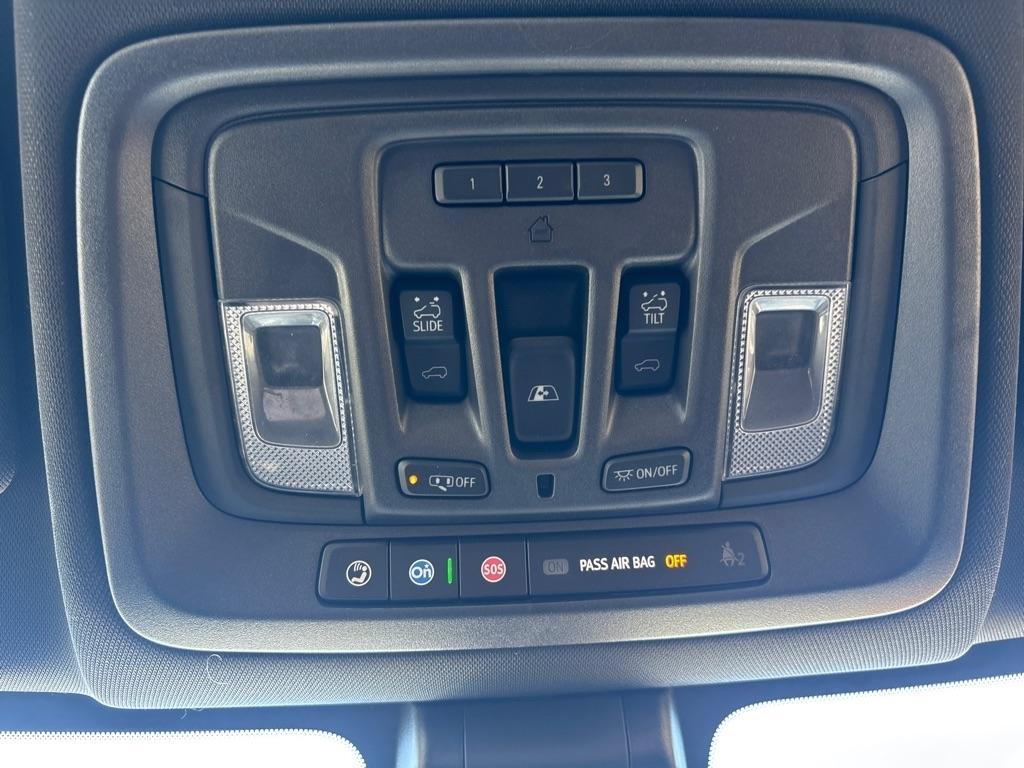 Chevrolet Silverado 3500HD 4WD Crew Cab 159" High Country 2022