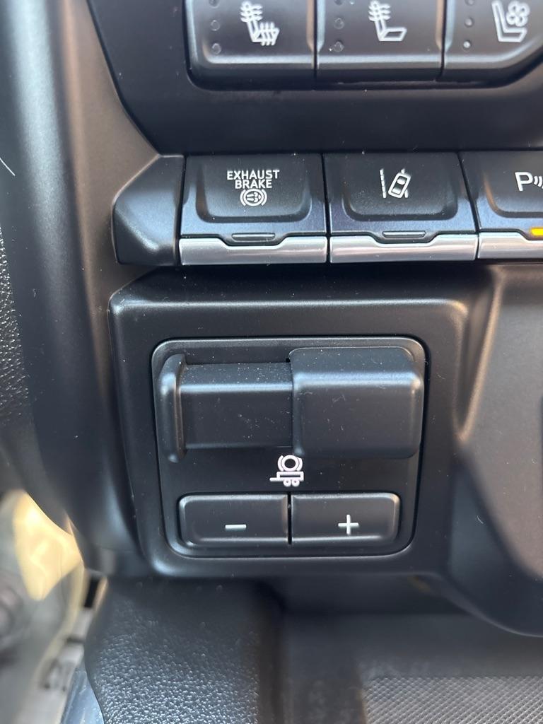 Chevrolet Silverado 3500HD 4WD Crew Cab 159" High Country 2022