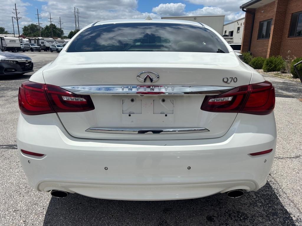 Infiniti Q70 3.7 LUXE RWD 2019