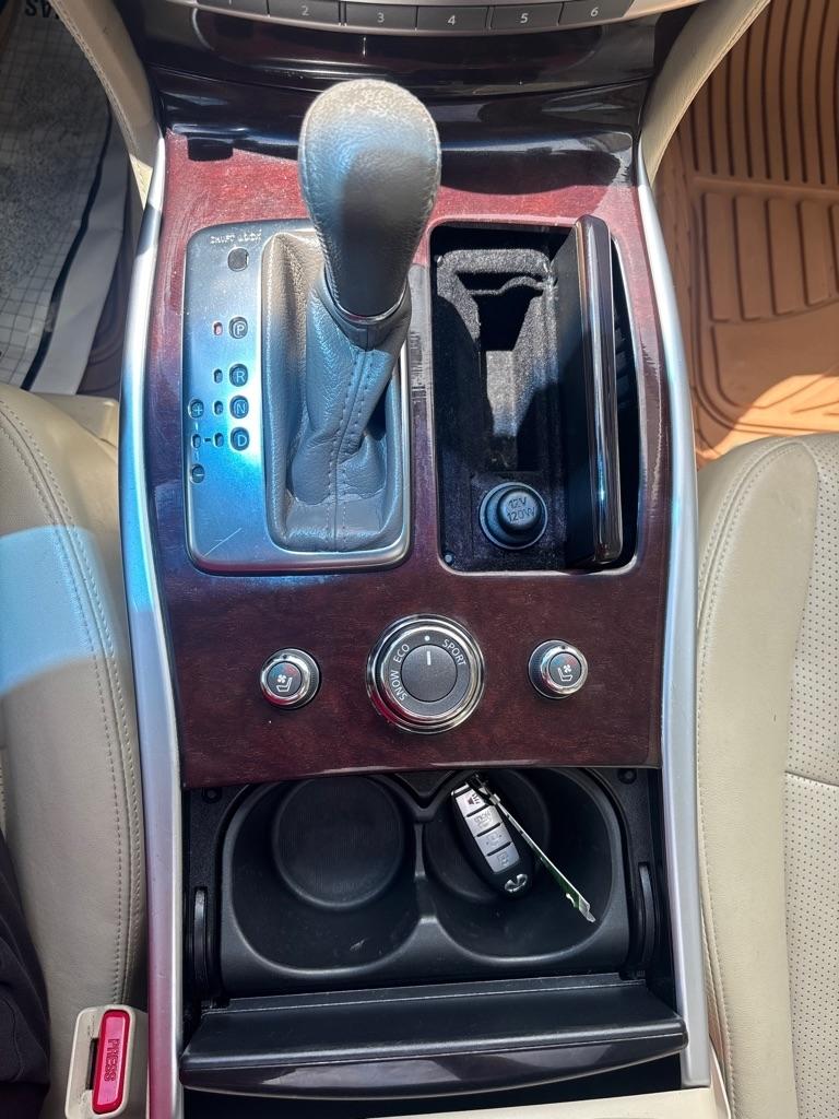 Infiniti Q70 3.7 LUXE RWD 2019