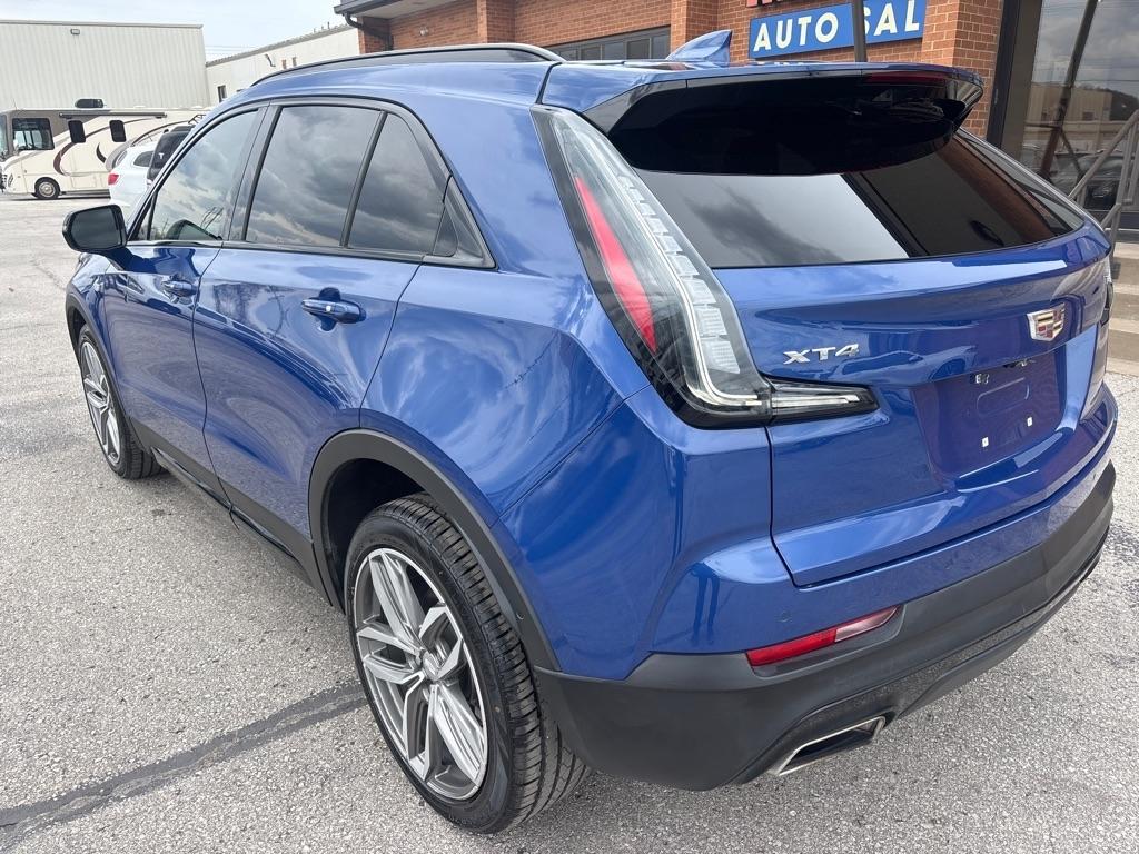 Cadillac XT4 FWD 4dr Sport 2023
