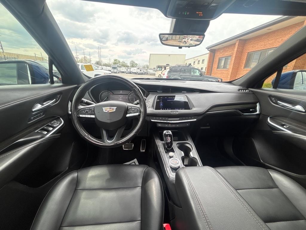 Cadillac XT4 FWD 4dr Sport 2023