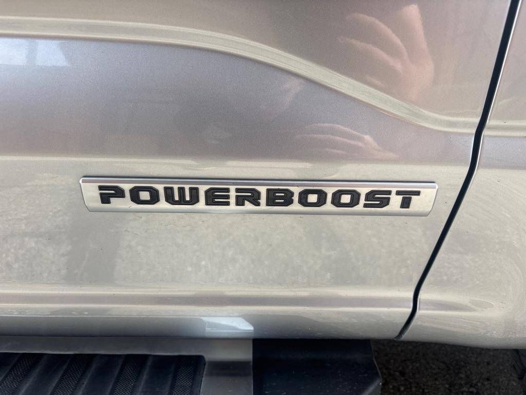 Ford F-150 Lariat 4WD SuperCrew 5.5' Box 2025