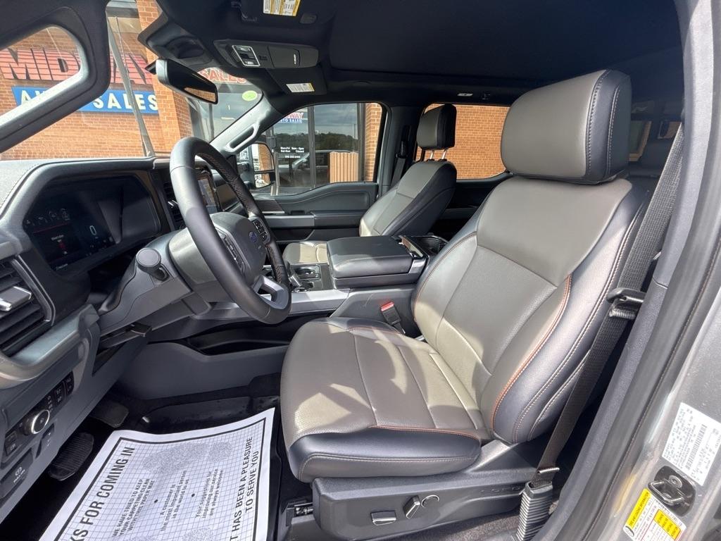 Ford F-150 Lariat 4WD SuperCrew 5.5' Box 2025