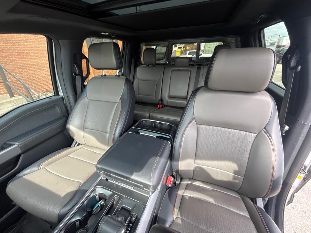 Ford F-150 Lariat 4WD SuperCrew 5.5' Box 2025