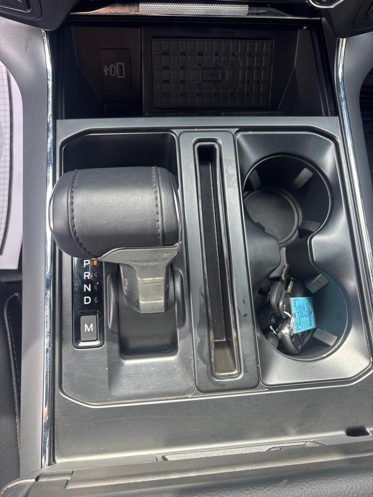 Ford F-150 Lariat 4WD SuperCrew 5.5' Box 2025