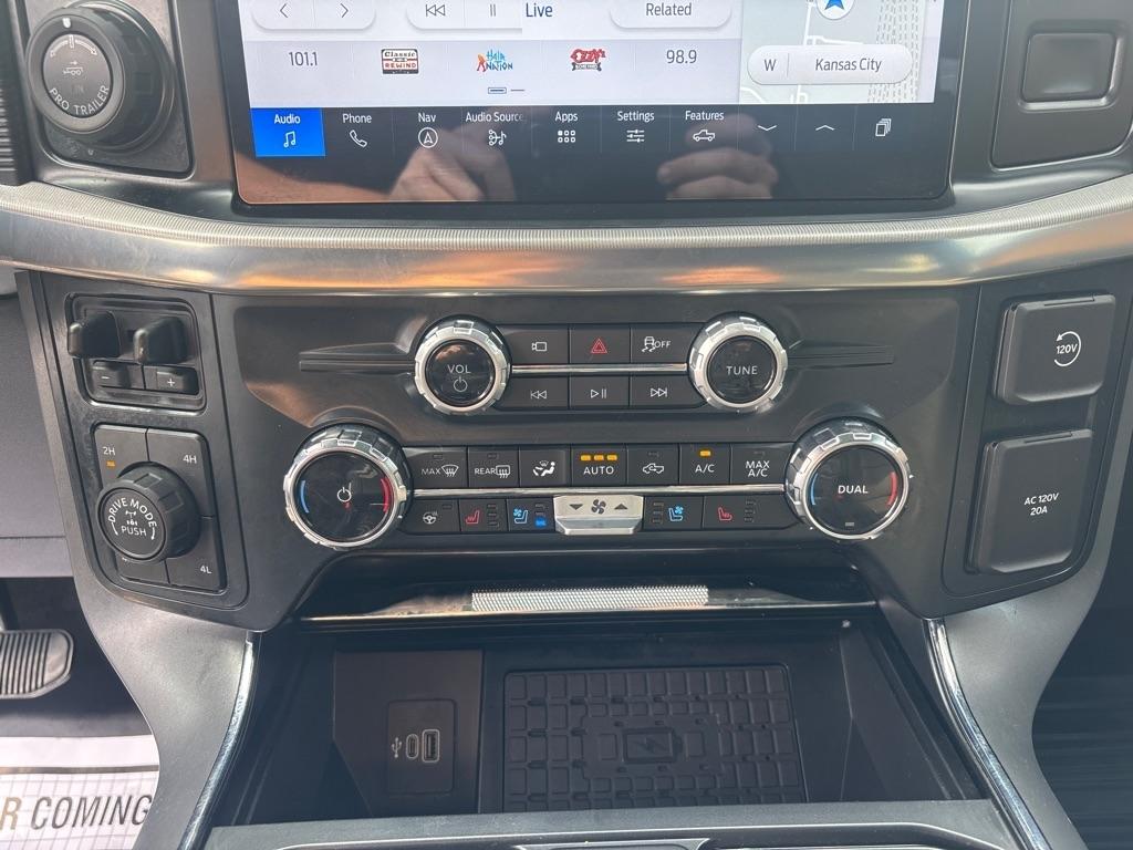 Ford F-150 Lariat 4WD SuperCrew 5.5' Box 2025