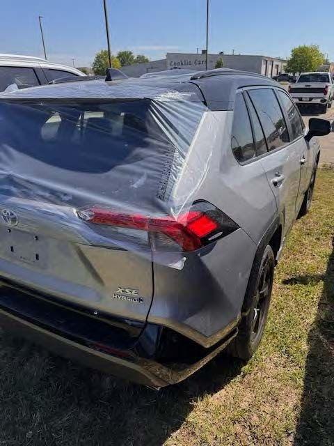 Toyota RAV4 Hybrid XSE AWD (Natl) 2021