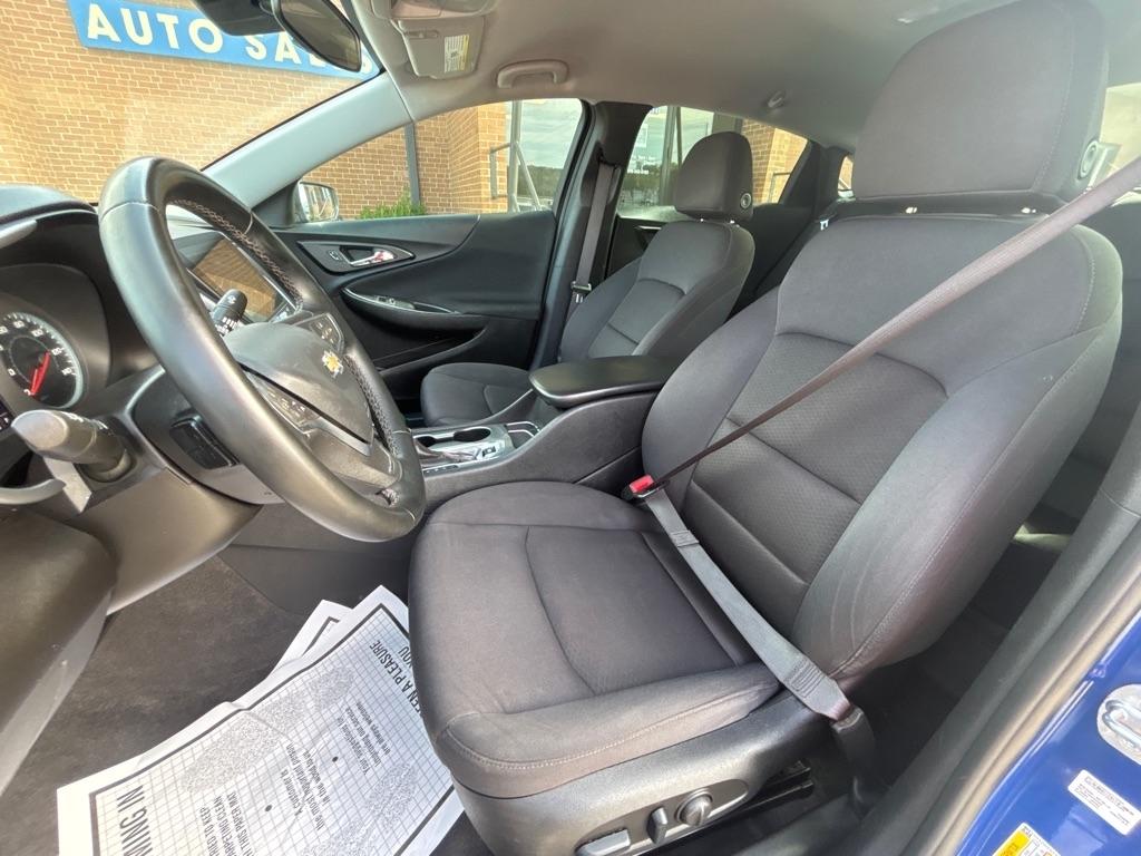 Chevrolet Malibu 4dr Sdn RS 2023