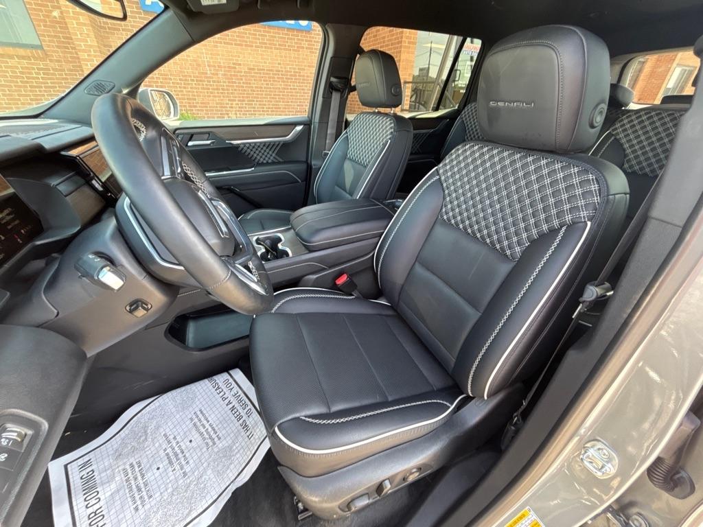 GMC Acadia AWD 4dr Denali 2025