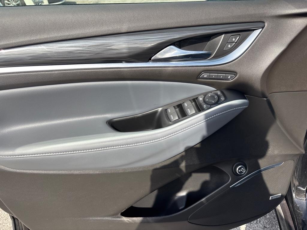 Buick Enclave FWD 4dr Premium 2024
