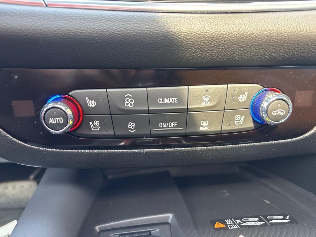 Buick Enclave FWD 4dr Premium 2024
