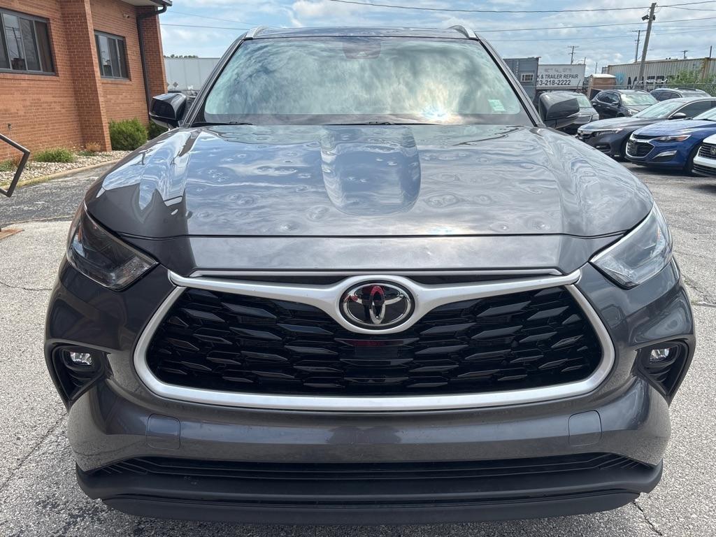 Toyota Highlander Platinum AWD (Natl) 2023