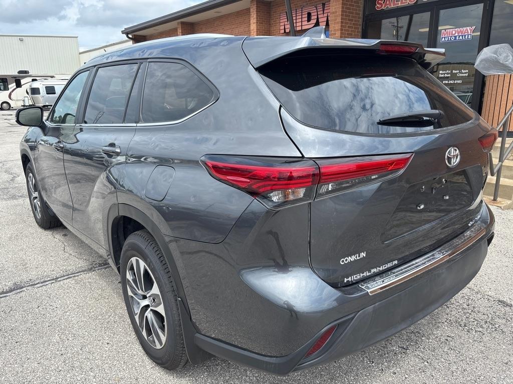 Toyota Highlander Platinum AWD (Natl) 2023