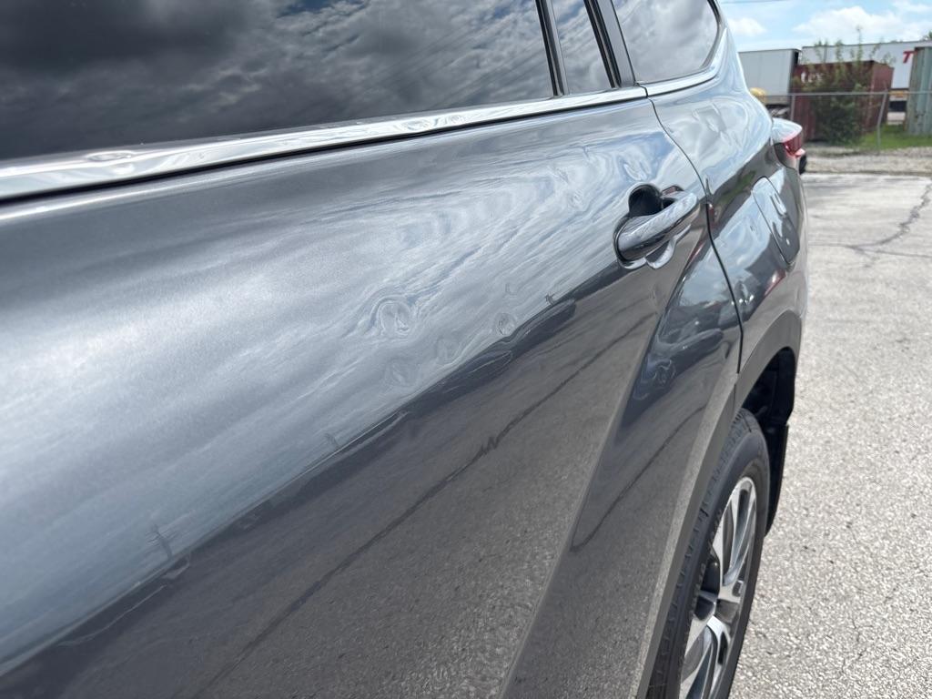 Toyota Highlander Platinum AWD (Natl) 2023