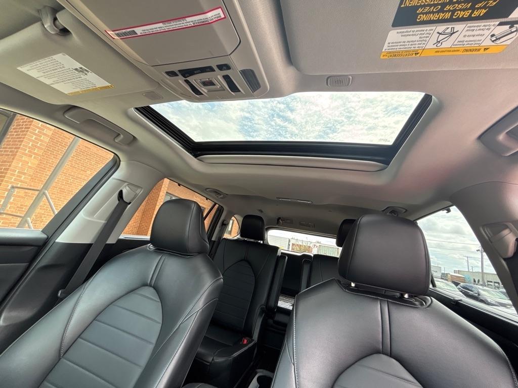 Toyota Highlander Platinum AWD (Natl) 2023