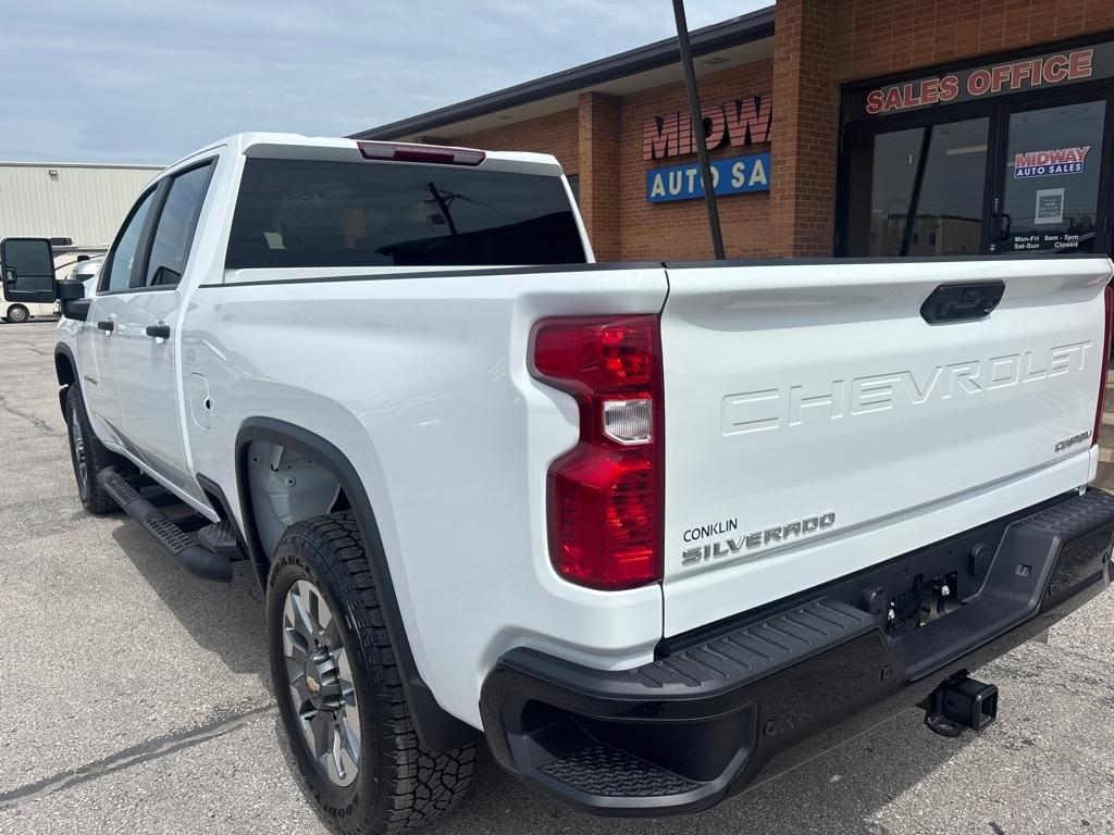 Chevrolet Silverado 2500HD 4WD Crew Cab 159" Custom 2026