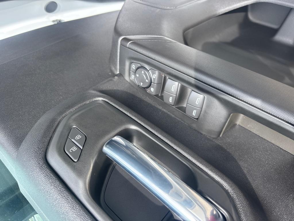 Chevrolet Silverado 2500HD 4WD Crew Cab 159" Custom 2026