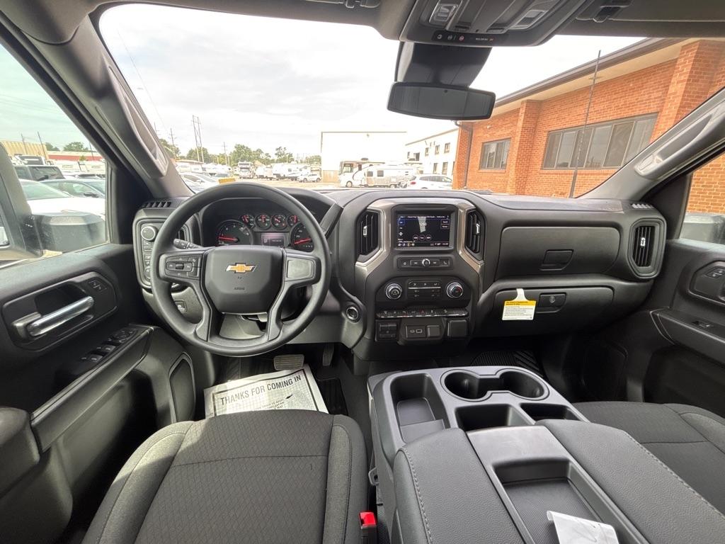 Chevrolet Silverado 2500HD 4WD Crew Cab 159" Custom 2026