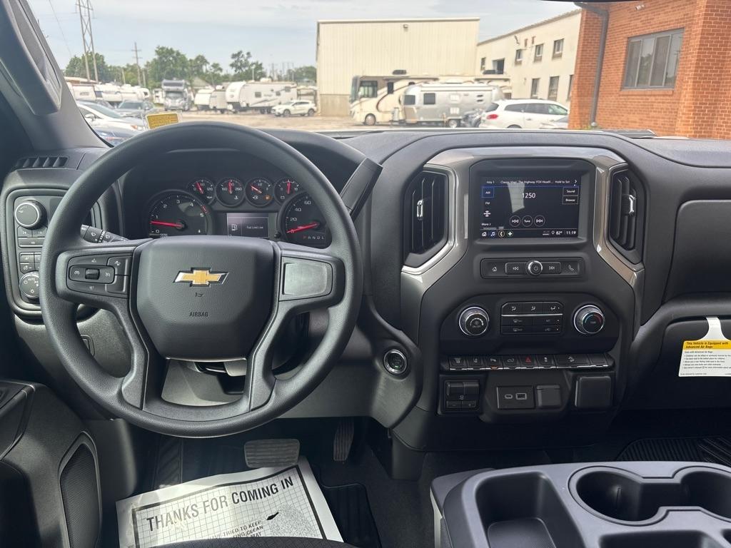 Chevrolet Silverado 2500HD 4WD Crew Cab 159" Custom 2026