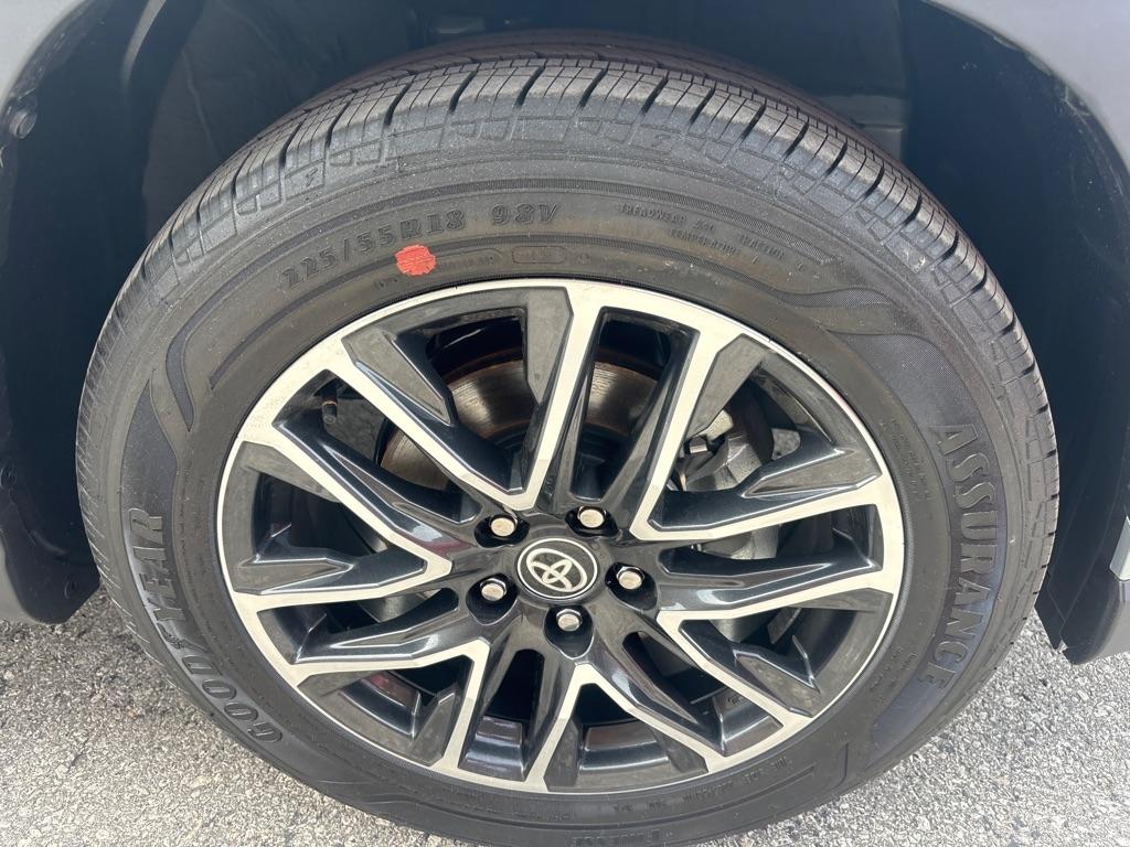 Toyota Corolla Cross XLE 2WD (Natl) 2026