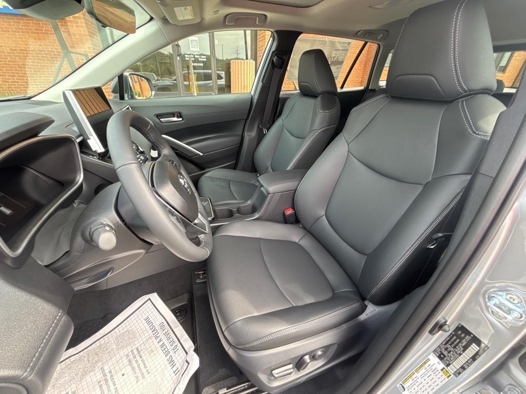 Toyota Corolla Cross XLE 2WD (Natl) 2026