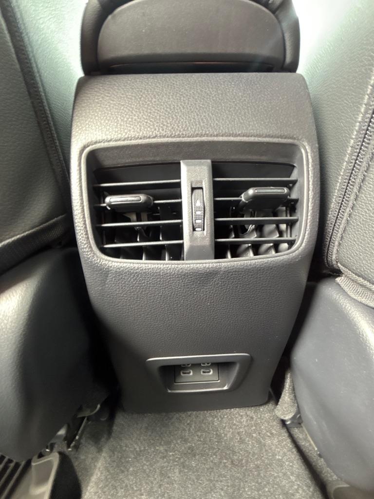 Toyota Corolla Cross XLE 2WD (Natl) 2026