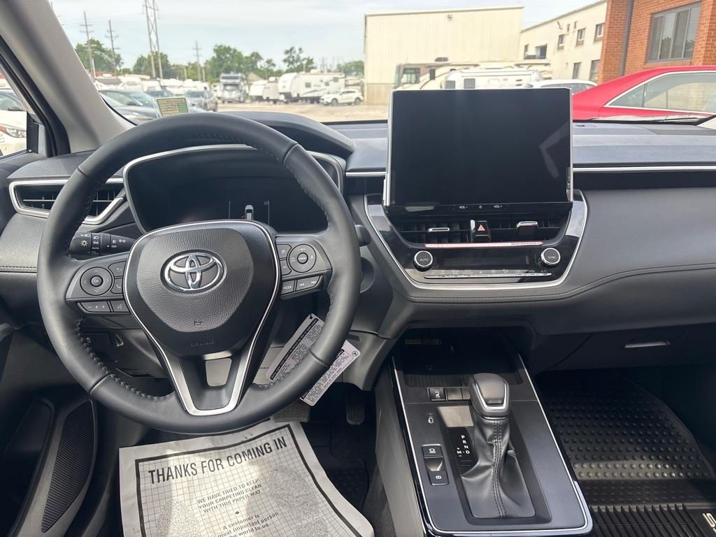 Toyota Corolla Cross XLE 2WD (Natl) 2026