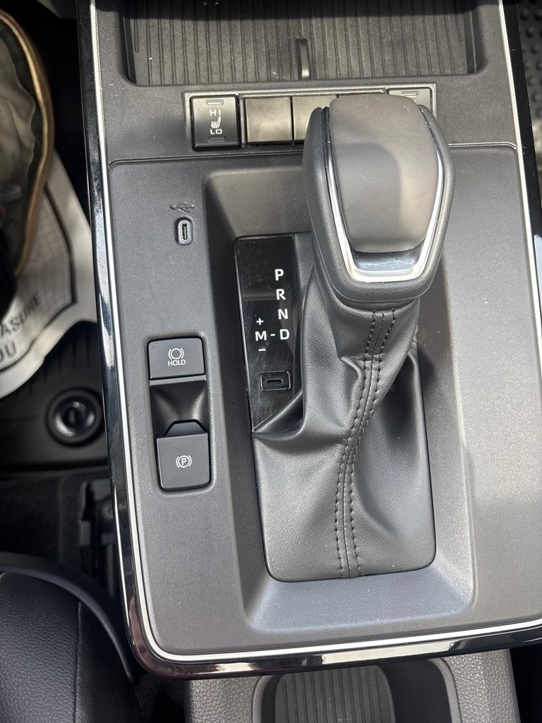 Toyota Corolla Cross XLE 2WD (Natl) 2026
