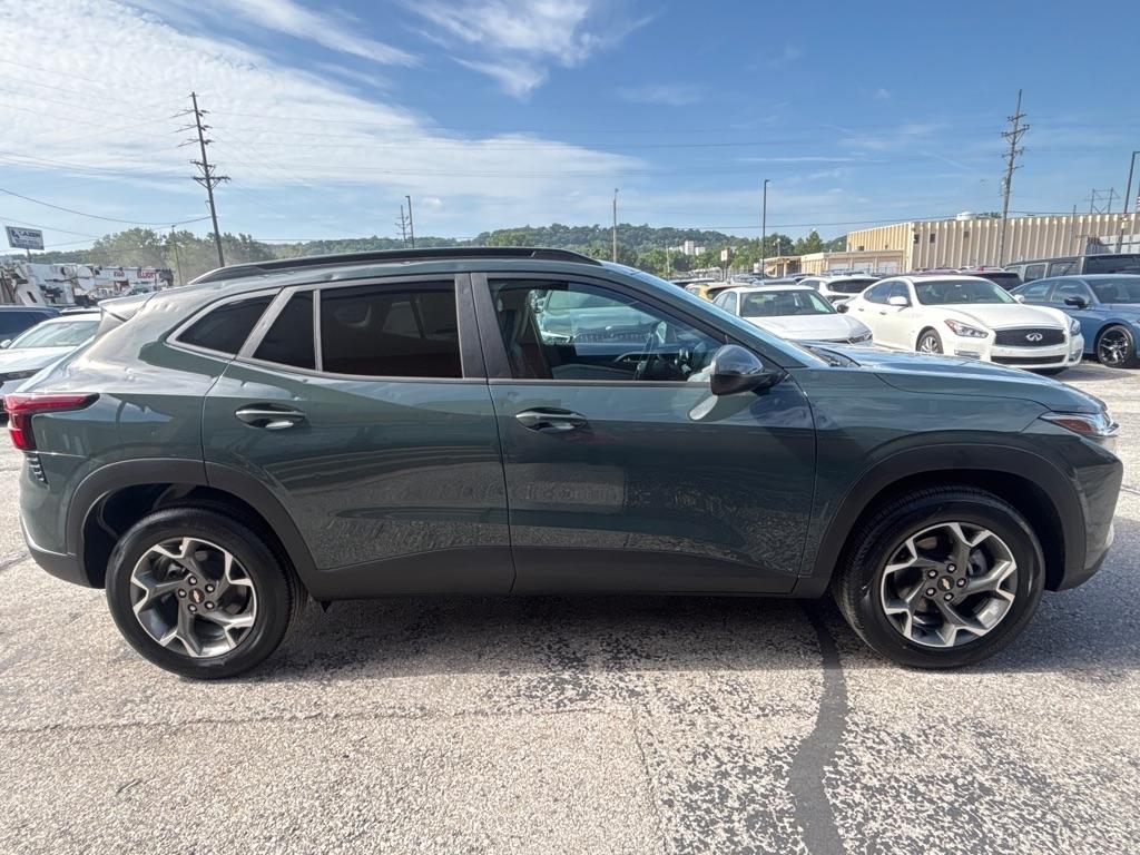 Chevrolet Trax FWD 4dr LT 2026