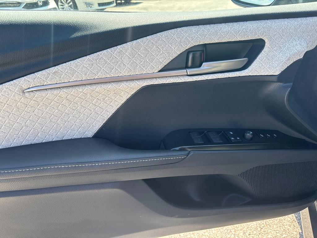 Toyota Camry Nightshade (Natl) 2026