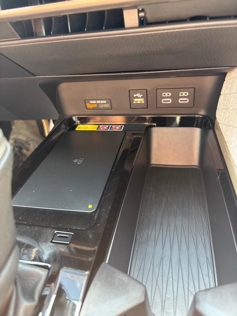 Toyota Camry Nightshade (Natl) 2026